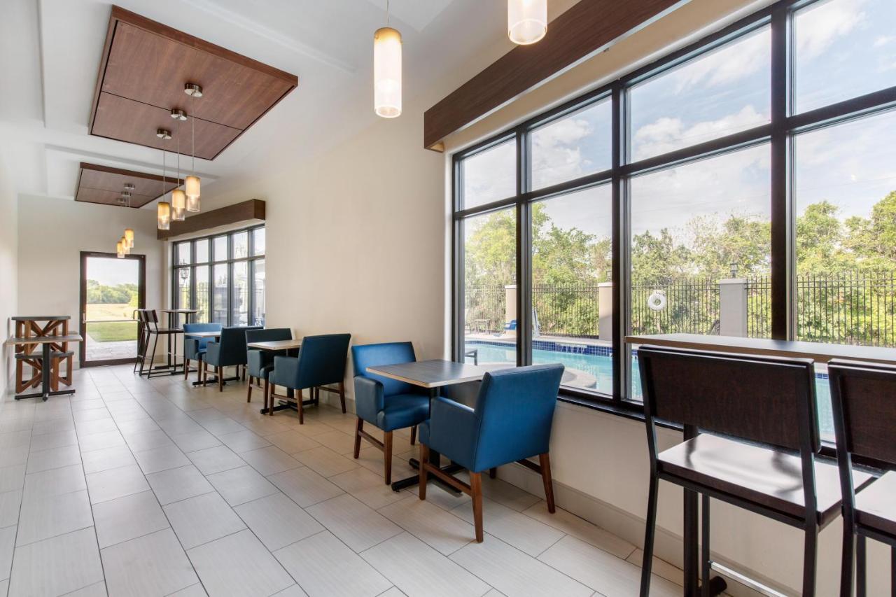Holiday Inn Express Houston-Alvin By Ihg Εξωτερικό φωτογραφία